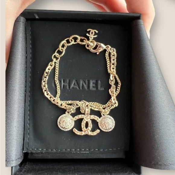 Chanel double Strass, crystal charm, platinum bracelet, CC stamped 2023, New - Picture 5 of 5